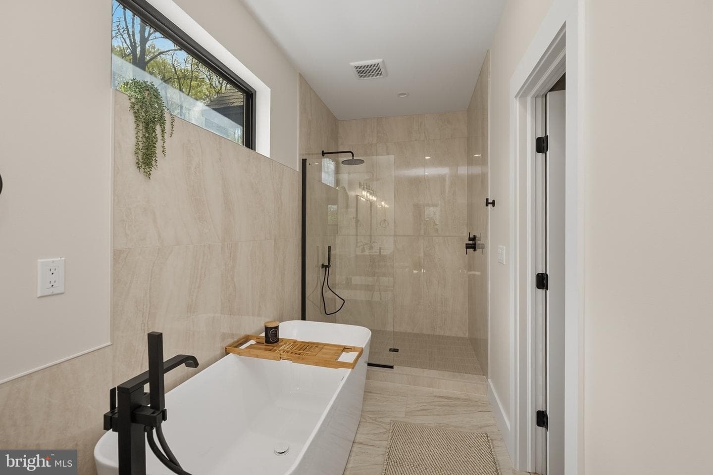 248 Tarn Drive photo 27