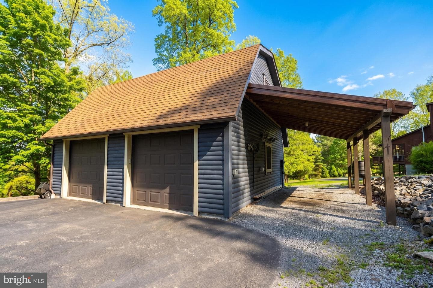 253 Gleanings Drive photo 67