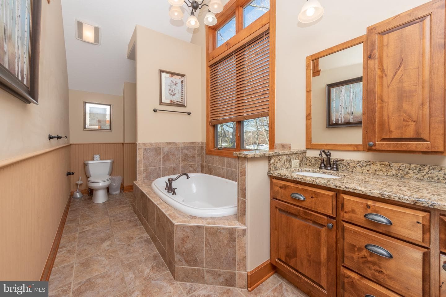 10 Walton Way Road photo 31