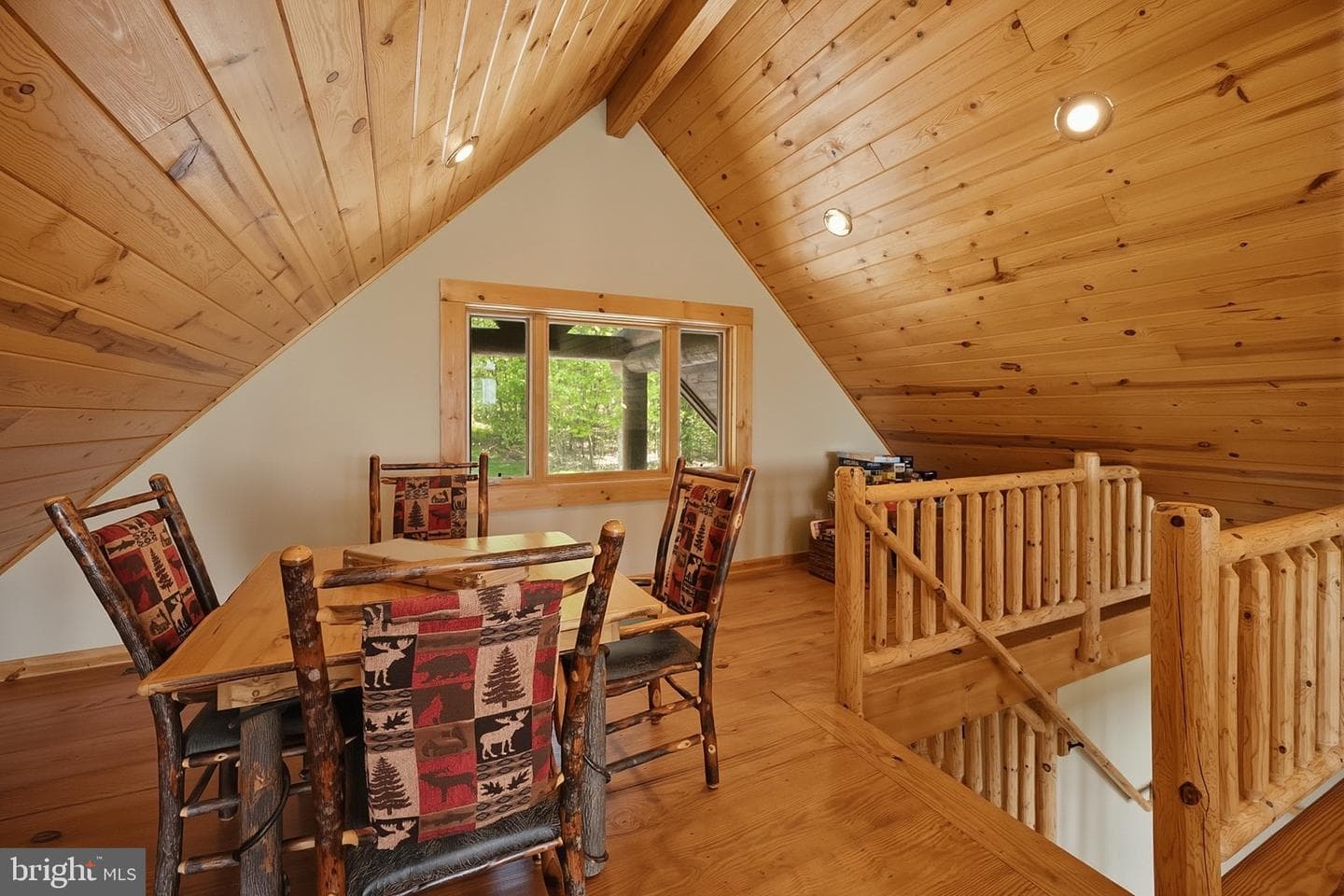 670 Woodlands Hill Ln photo 32