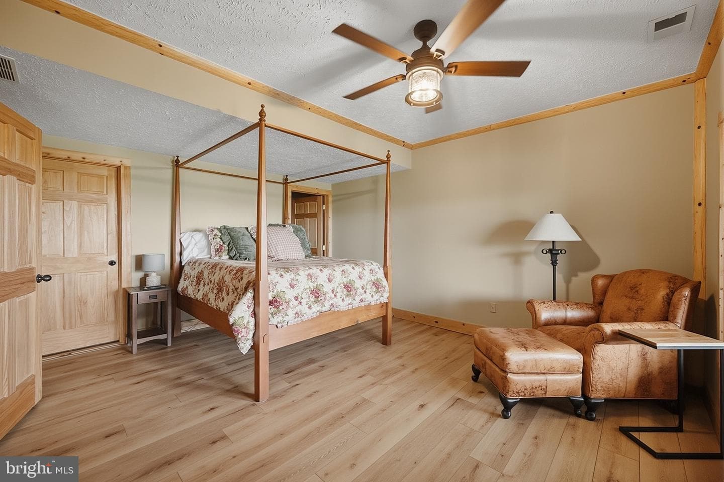 670 Woodlands Hill Ln photo 38