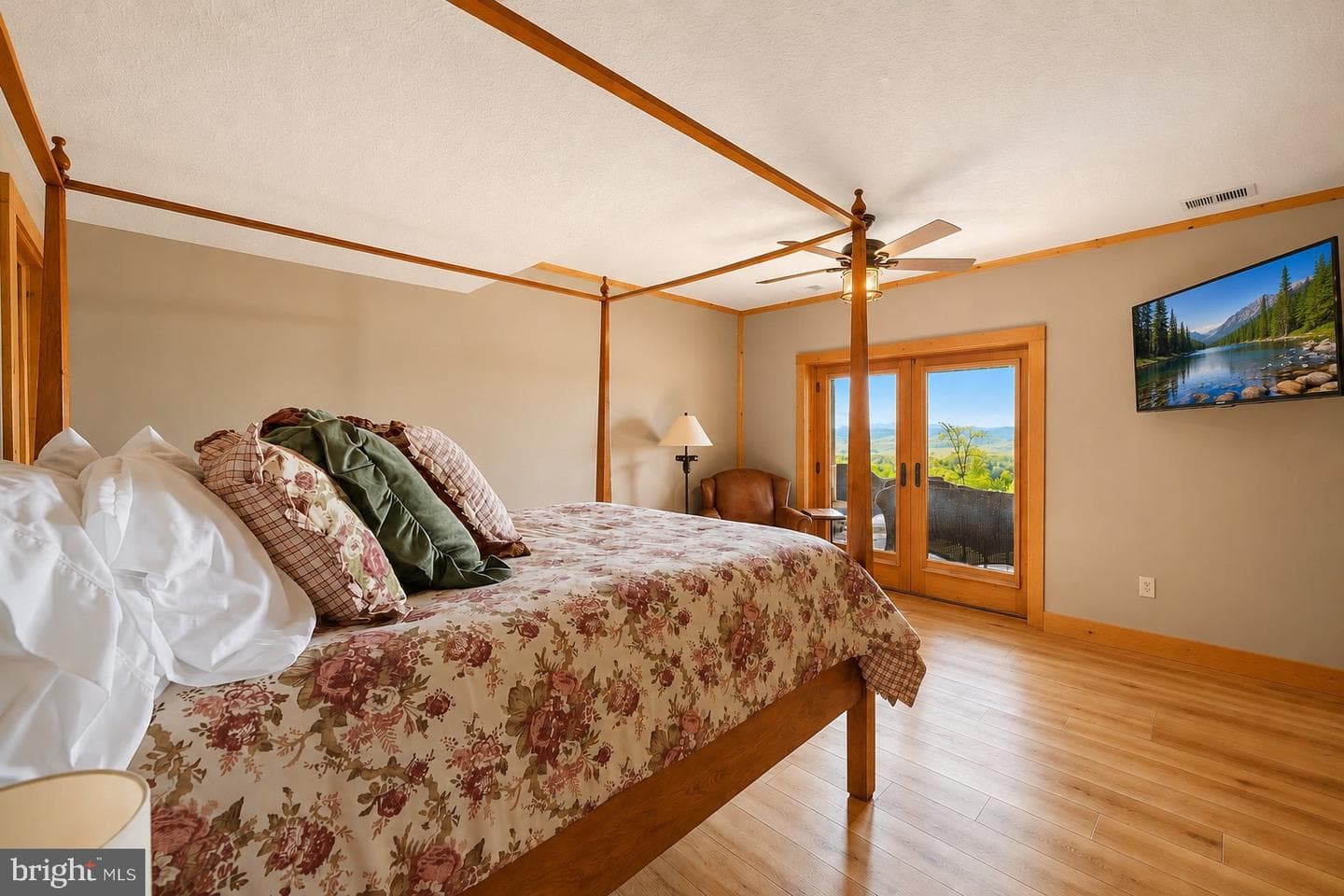 670 Woodlands Hill Ln photo 39