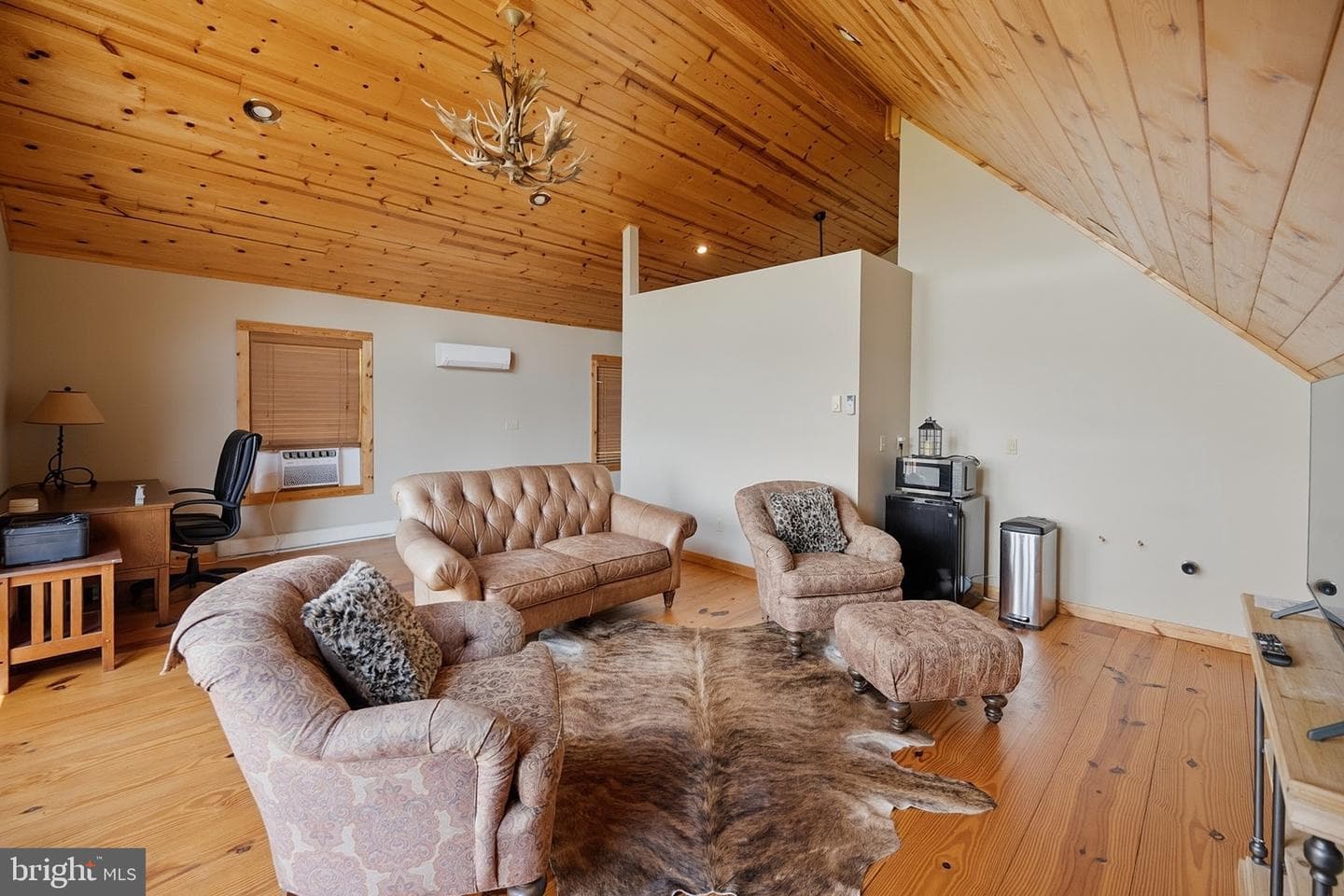 670 Woodlands Hill Ln photo 57