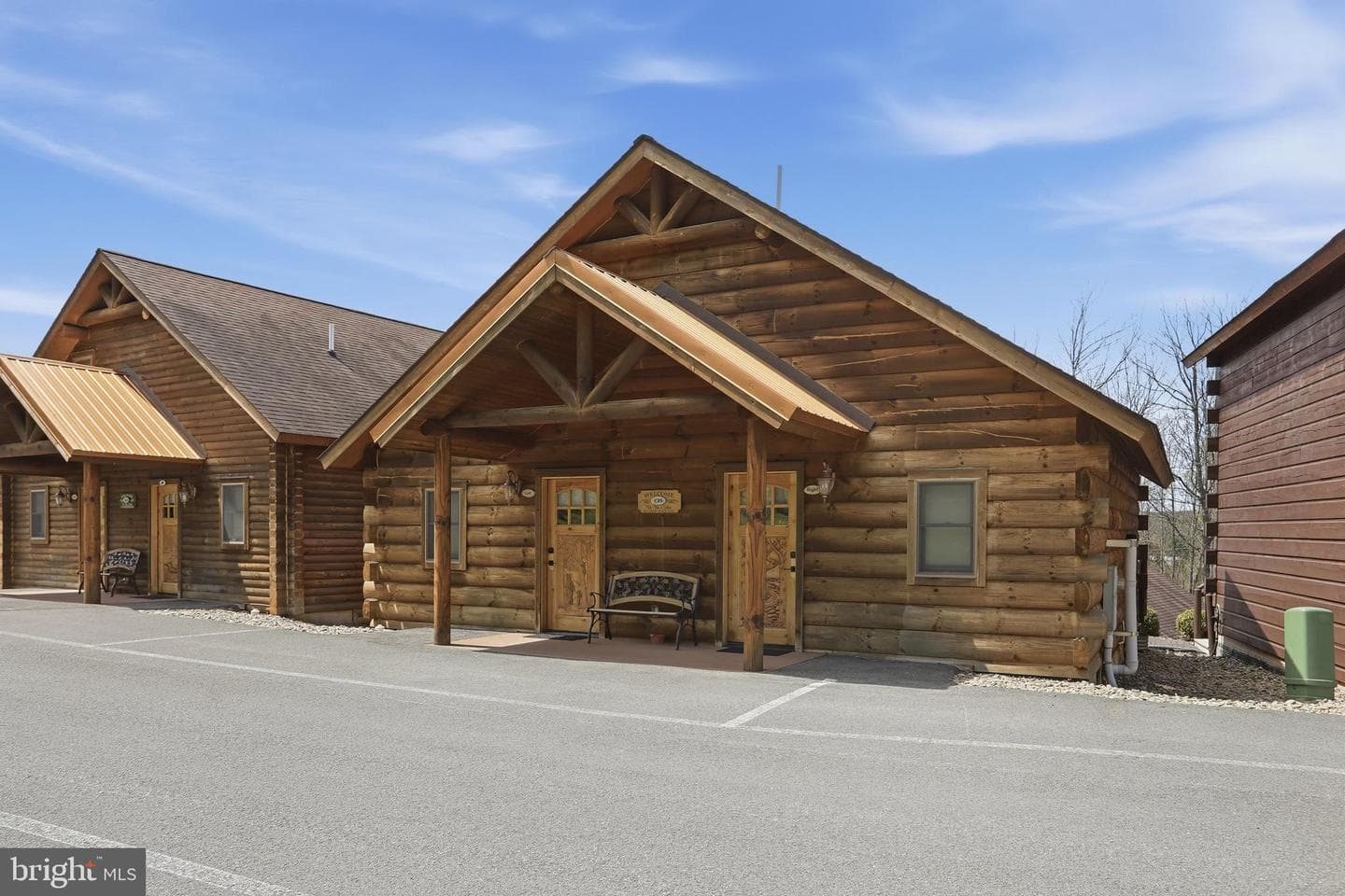 221 Cabin Lodge Road, Mc Henry