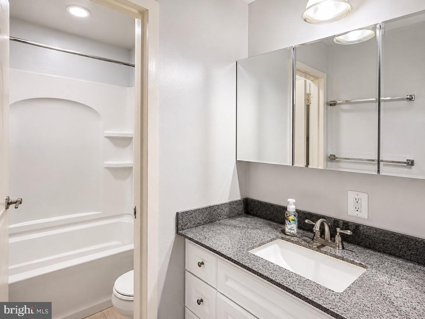 1724 Mosser Rd # 11 photo 17