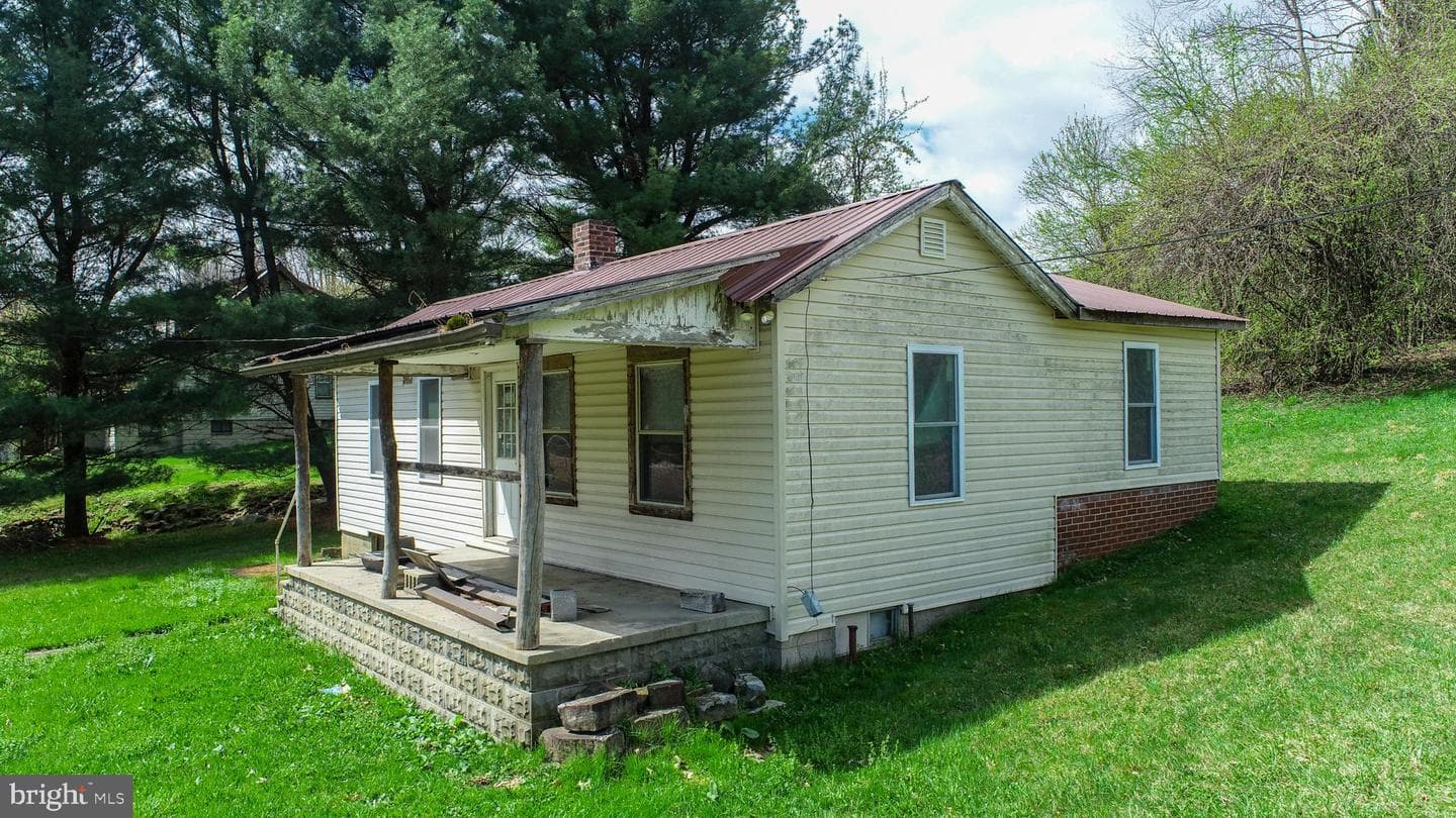 10785 Friendsville Rd photo 3