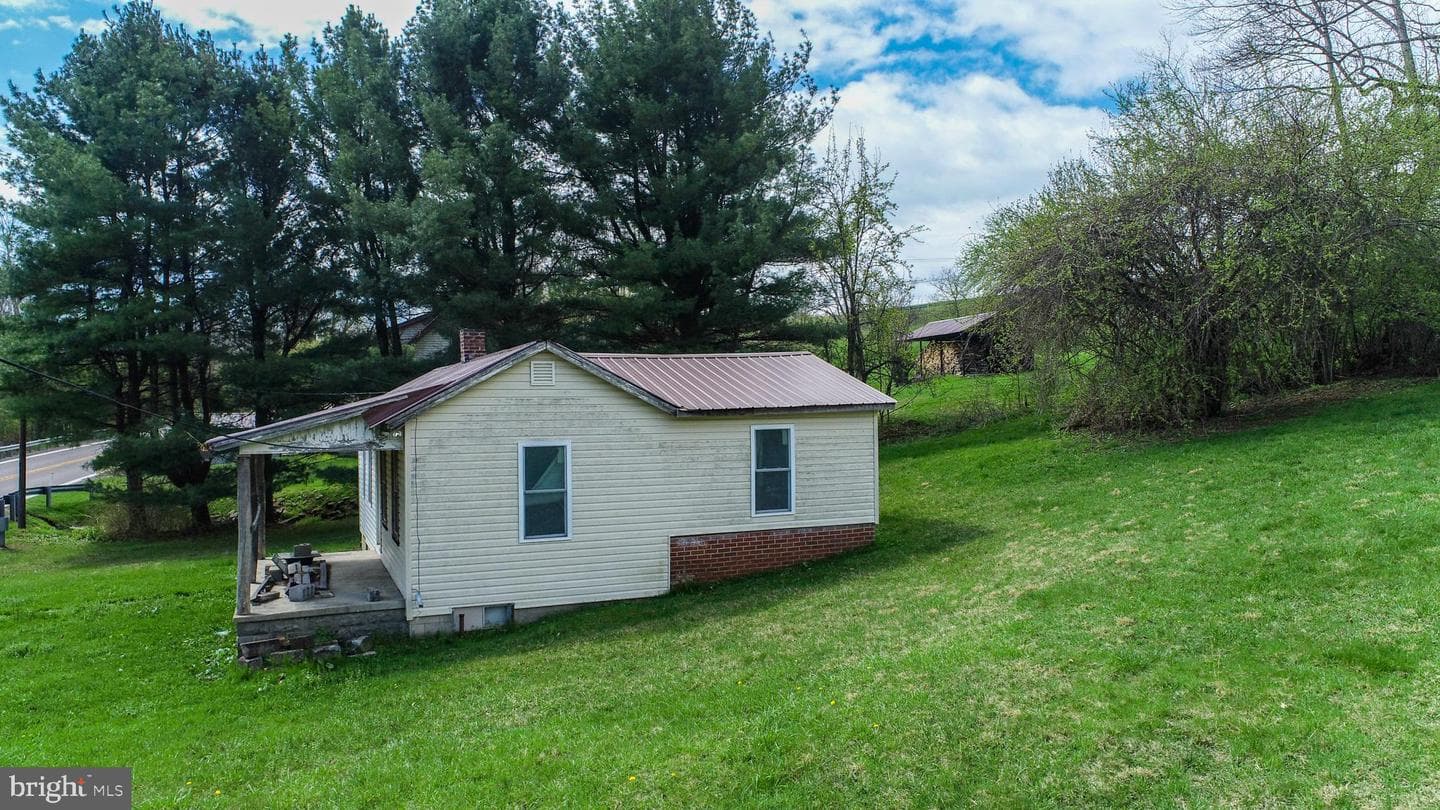 10785 Friendsville Rd photo 5