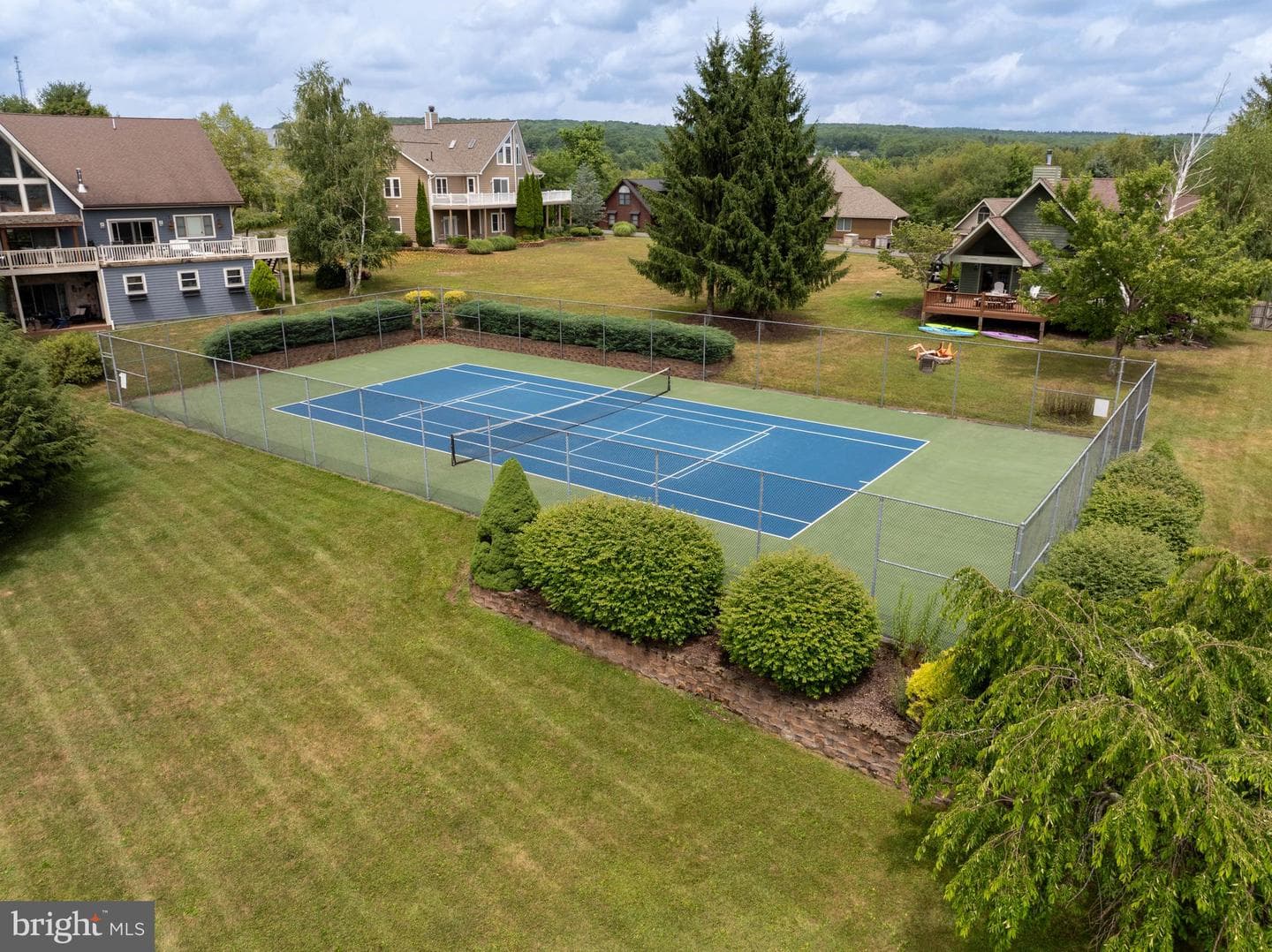 305 Lake Pointe Drive photo 49