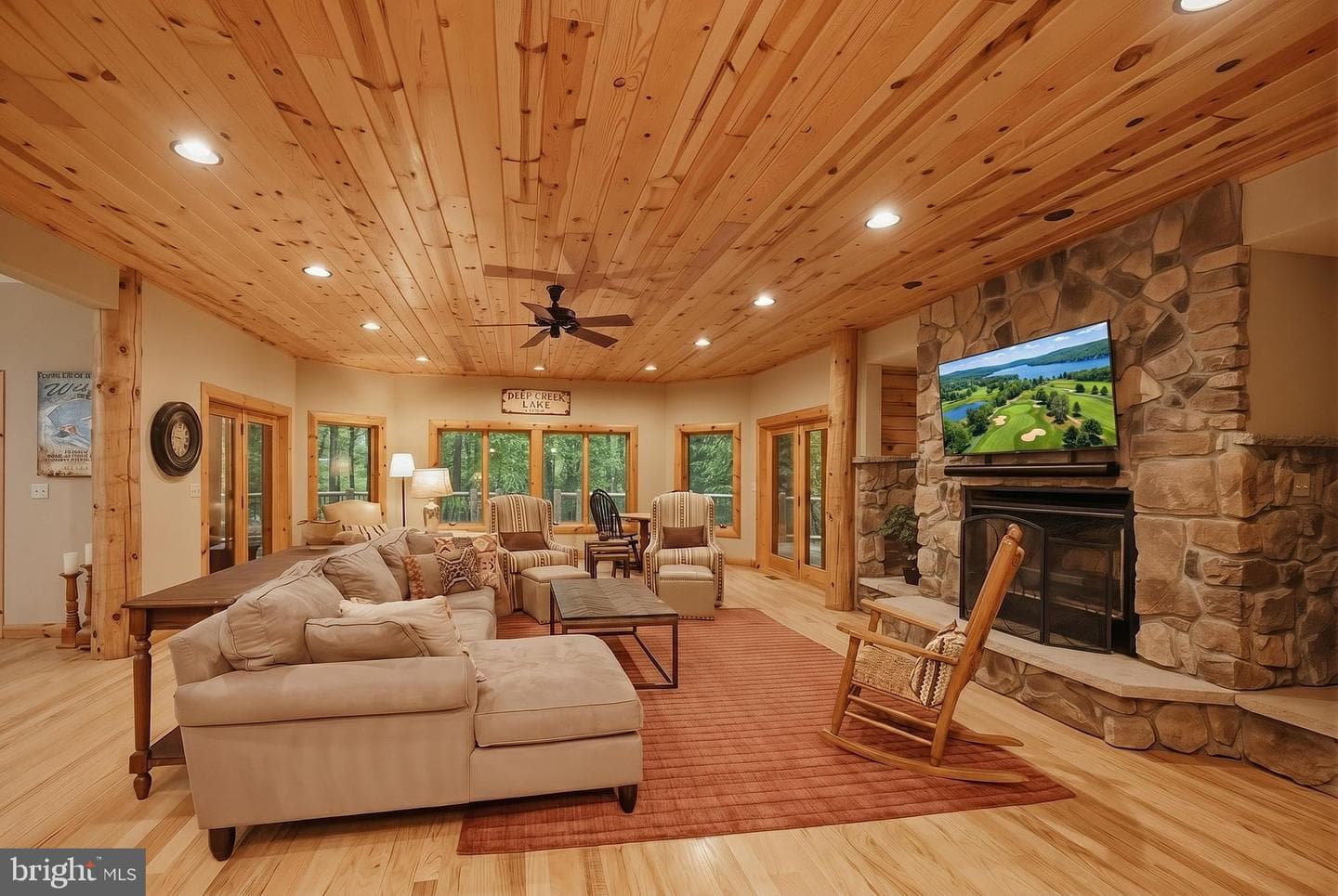 178 Fern Loop Drive photo 4