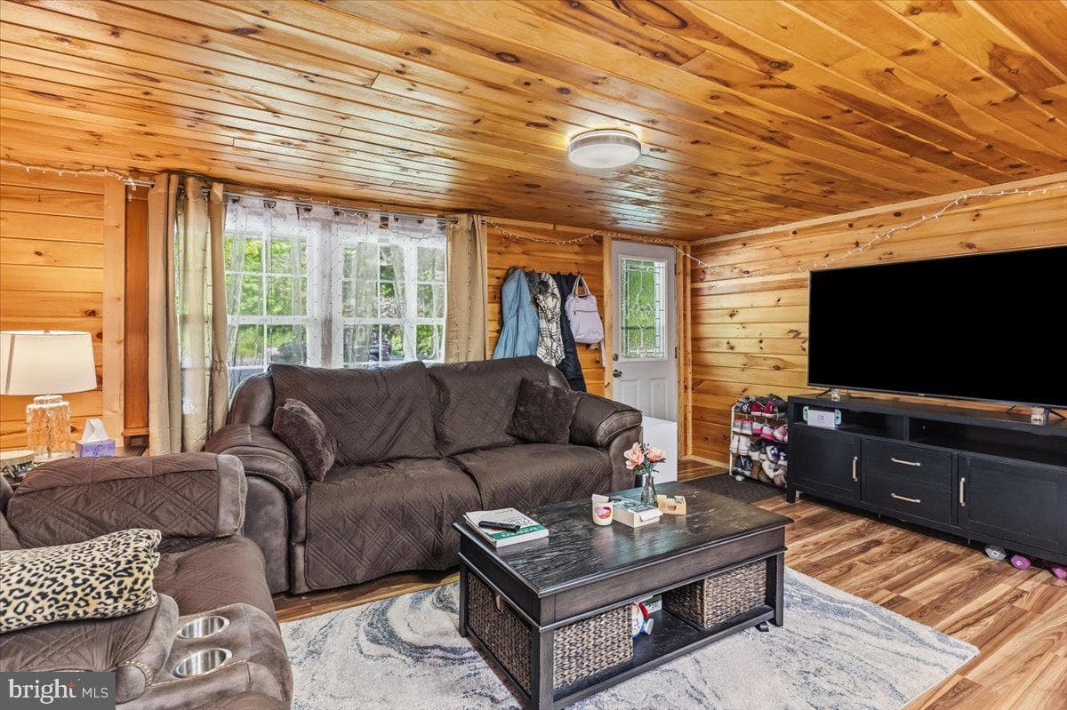 4249 Chestnut Ridge Road photo 21