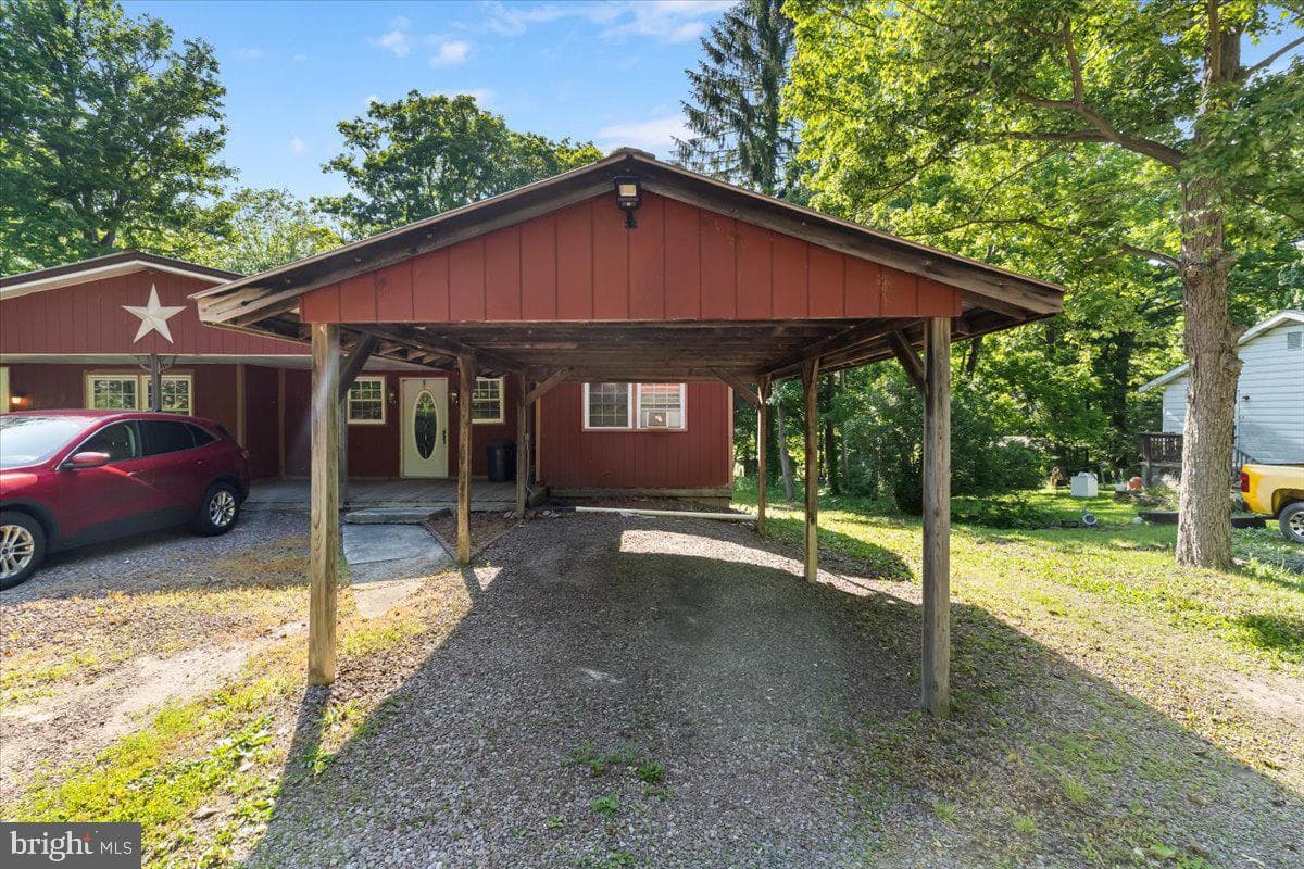 4249 Chestnut Ridge Road photo 3