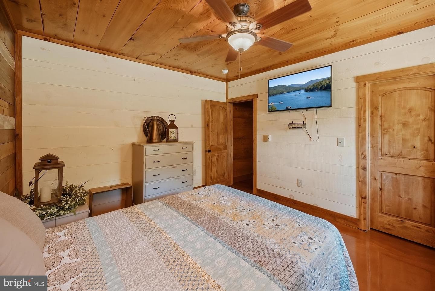 60 Joans Lane photo 38