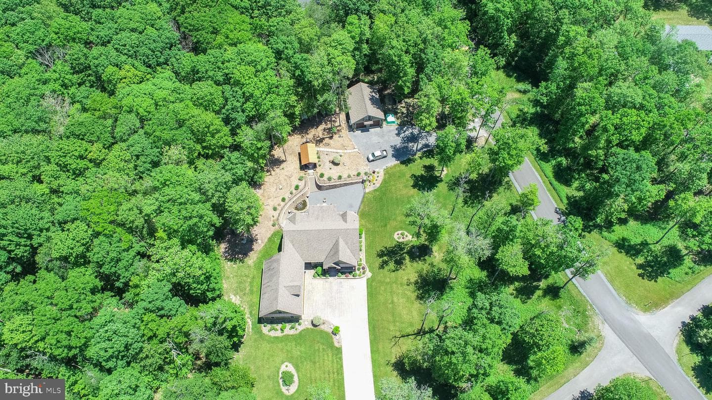 60 Joans Lane photo 4