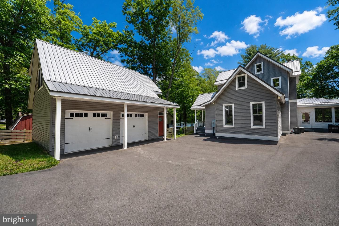 507 Shoreline Drive photo 4