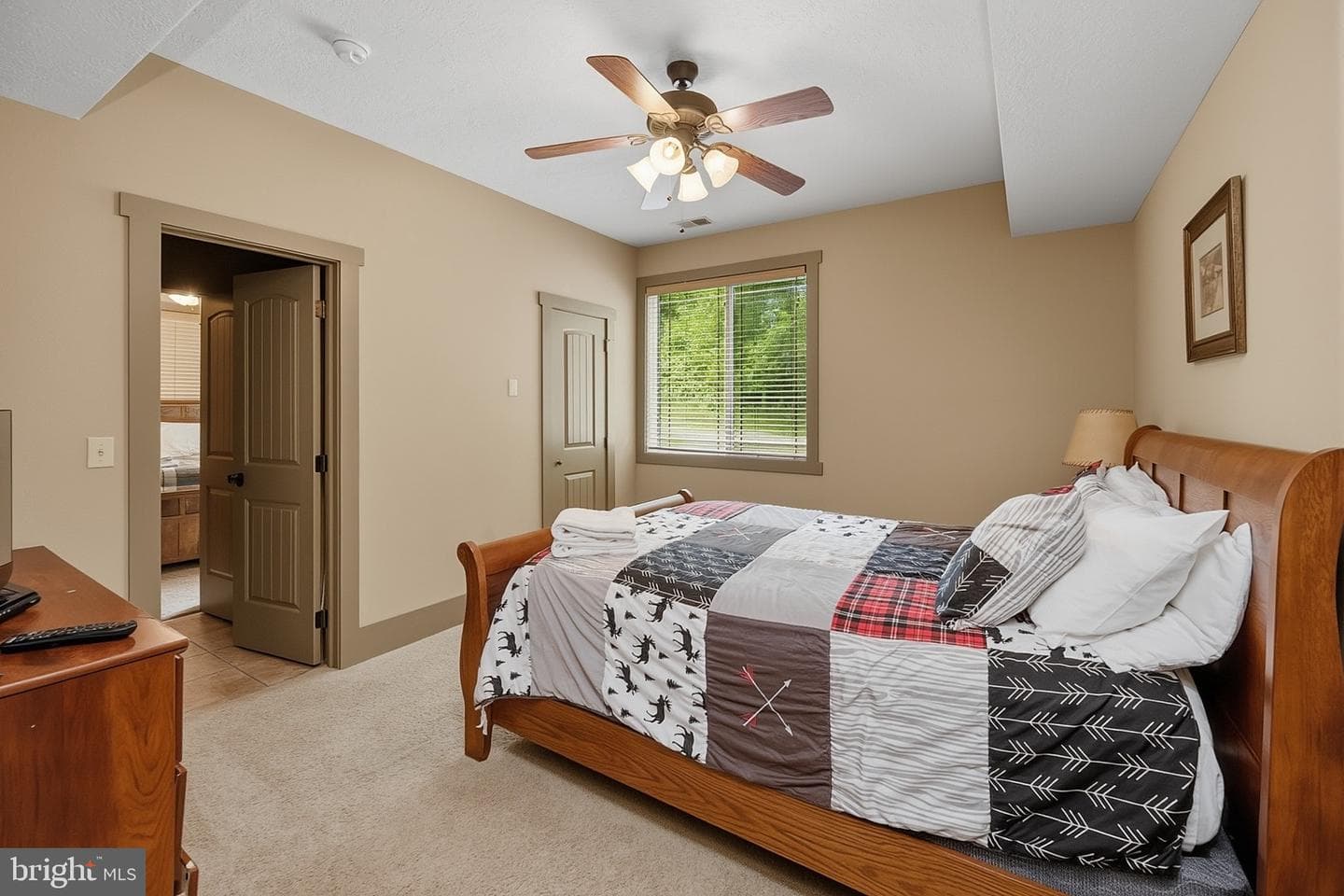 110 Northlake Drive photo 28