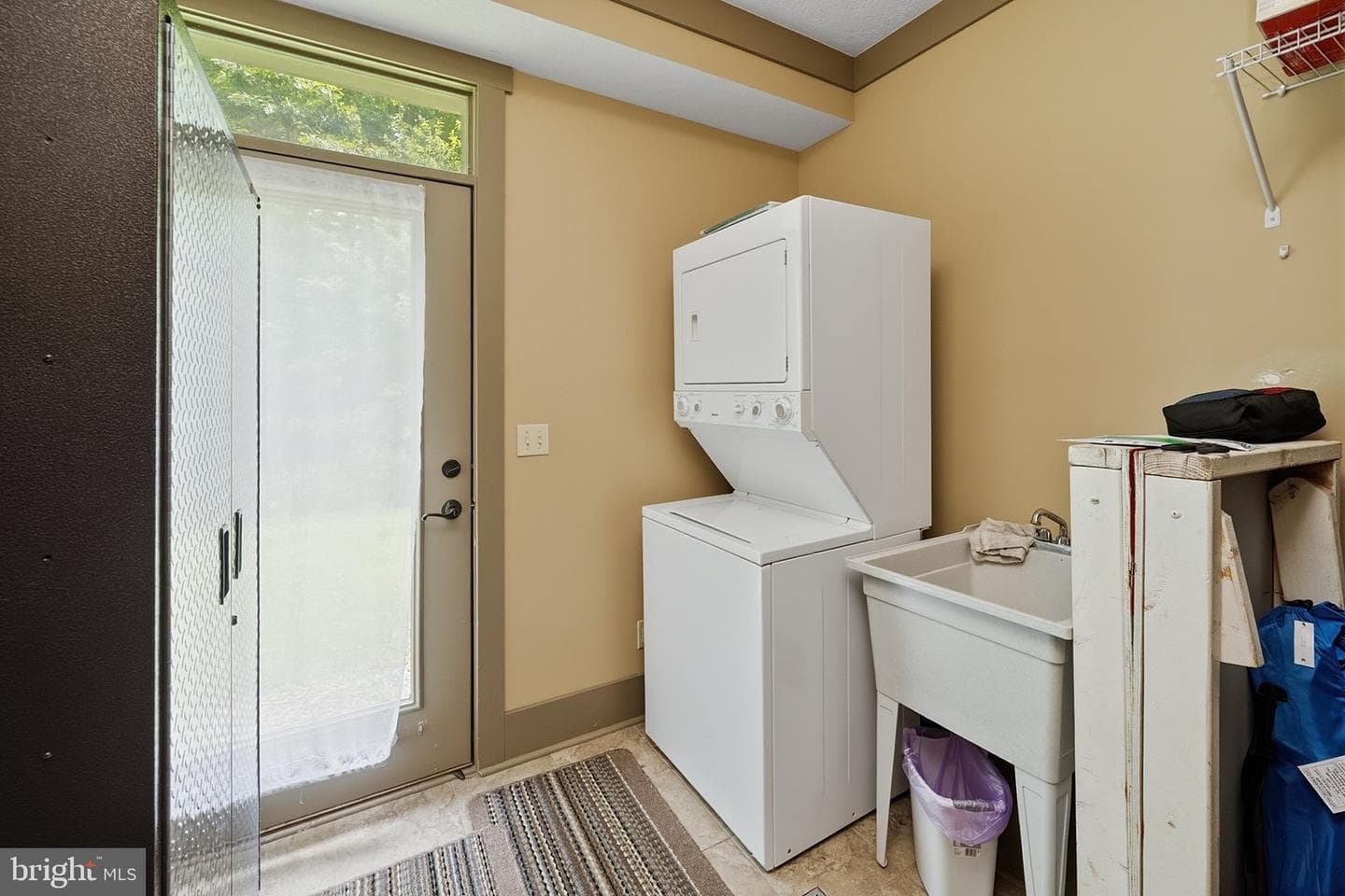 110 Northlake Drive photo 29
