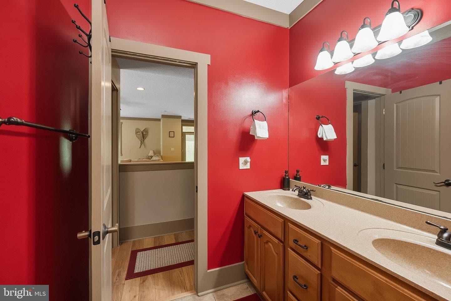 110 Northlake Drive photo 36