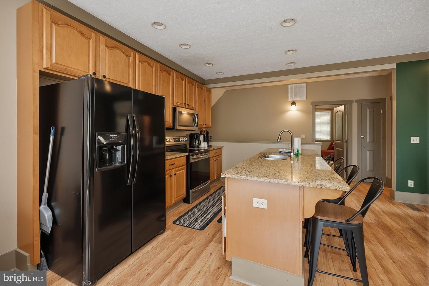 110 Northlake Drive photo 42