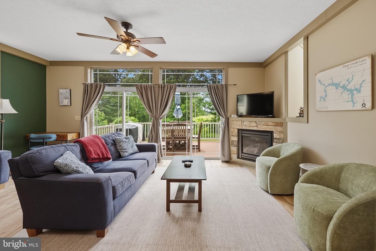 110 Northlake Drive photo 47