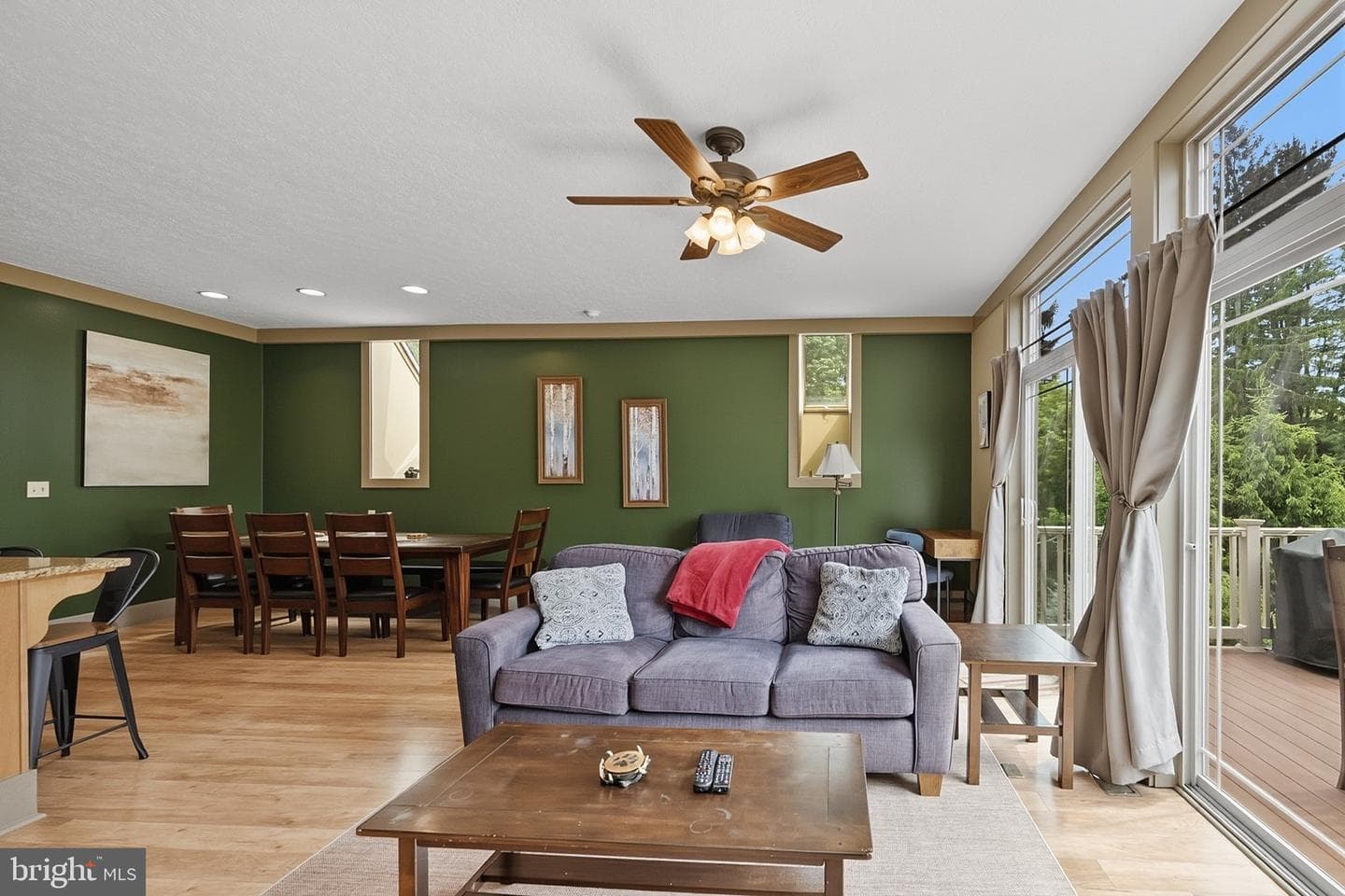 110 Northlake Drive photo 49