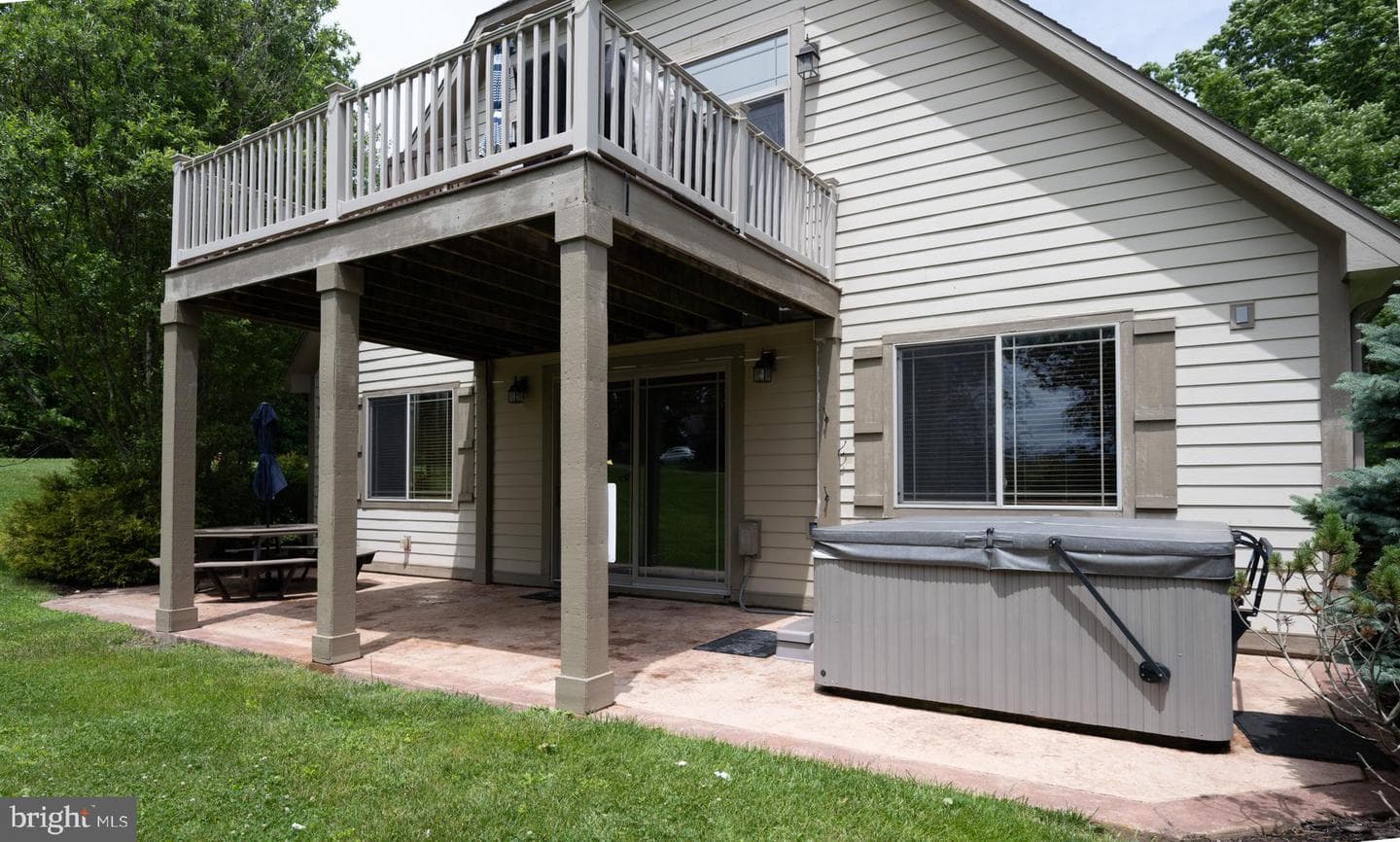 110 Northlake Drive photo 69
