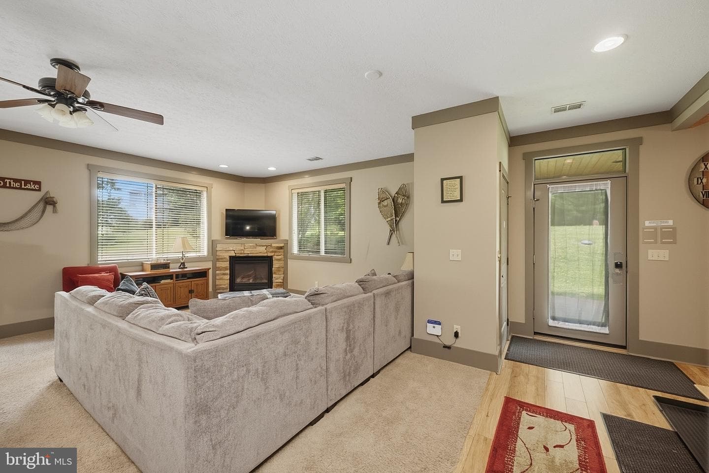 110 Northlake Drive photo 7