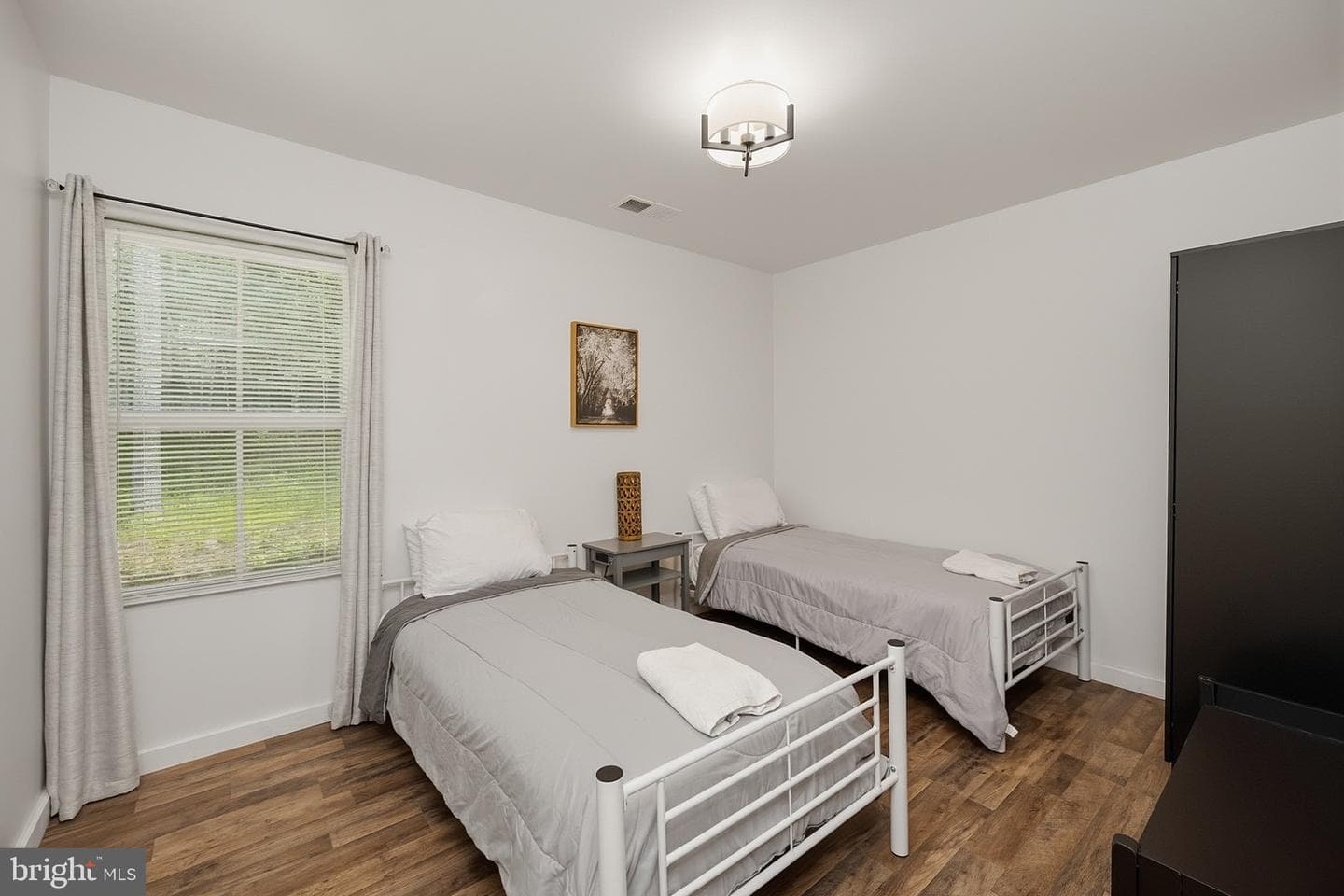 943 Paradise Heights photo 24