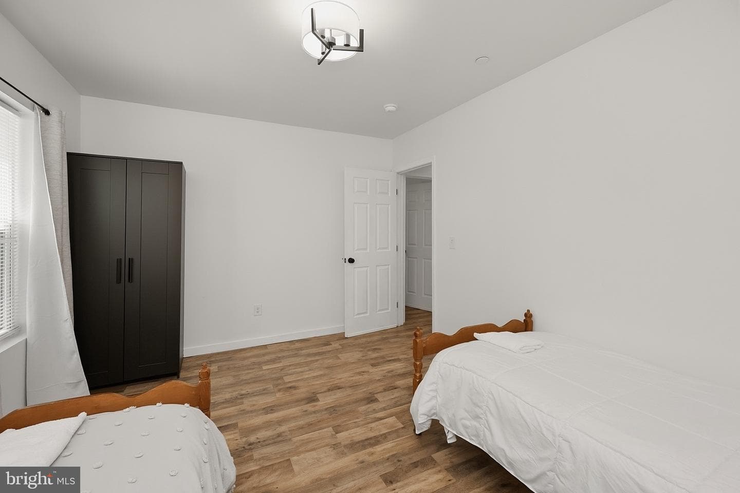 943 Paradise Heights photo 29