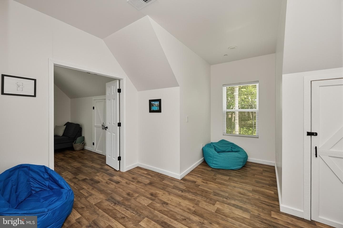 943 Paradise Heights photo 34