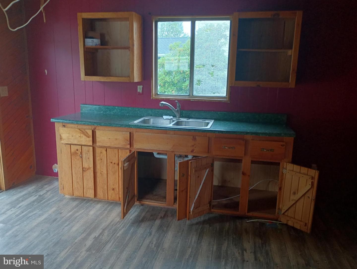 105 Walnut Street photo 3