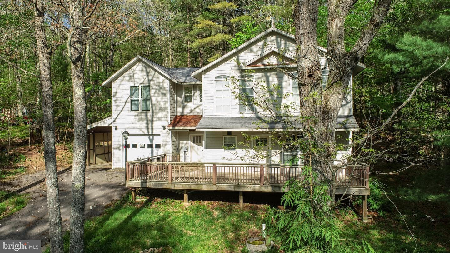 566 Gravelly Run Rd, Mc Henry