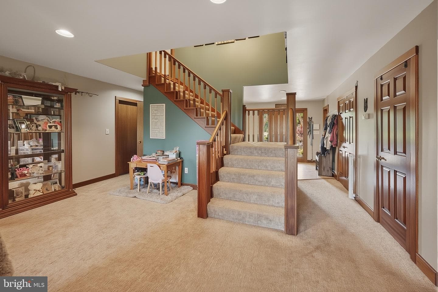 17240 Garrett Highway photo 11