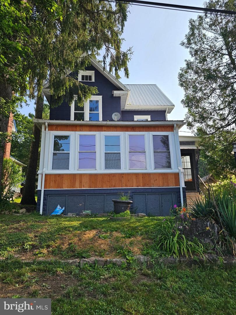 112 E Pennington Street photo 63