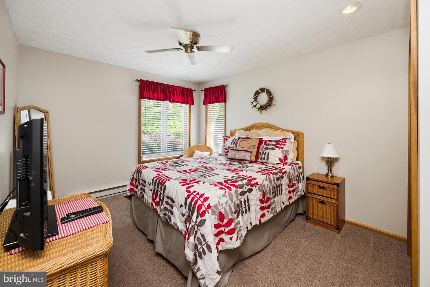 365 Pinnacle Drive photo 45