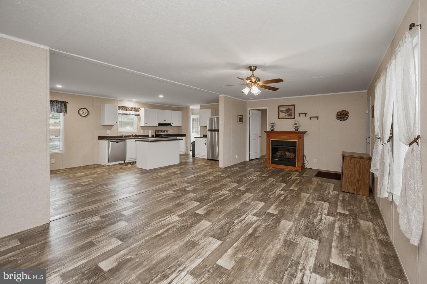 635 Dennett Road photo 7