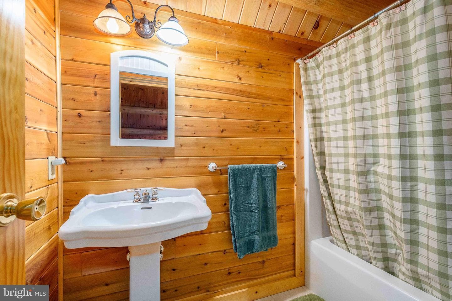 251 Robinwood Drive photo 32