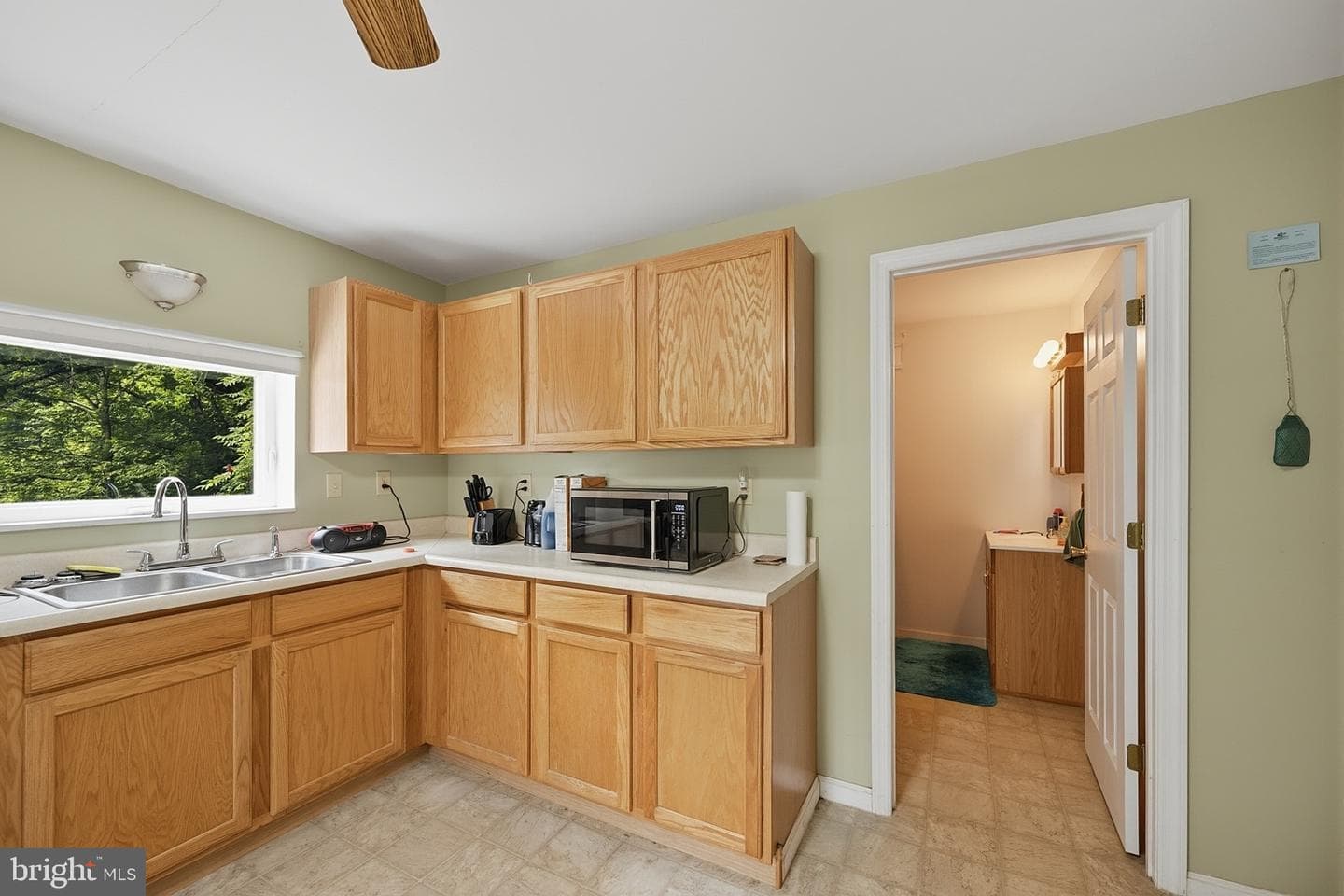206 W Liberty Street photo 8