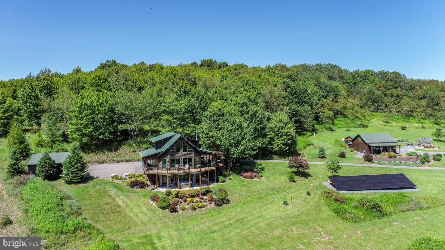 273 Daylily Lane photo 3