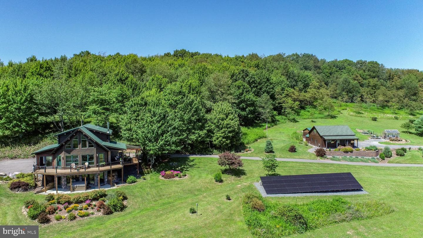 273 Daylily Lane photo 4