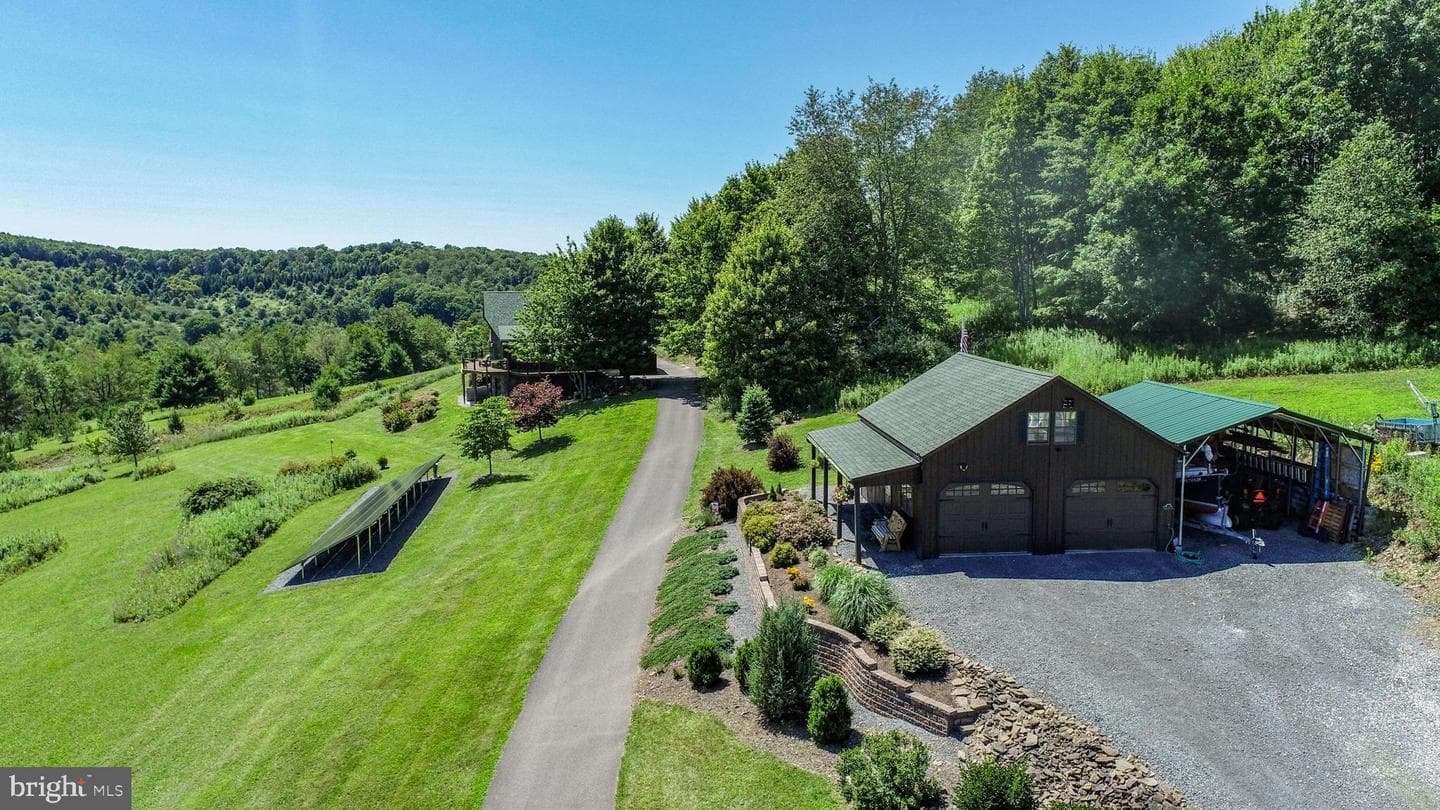 273 Daylily Lane photo 64