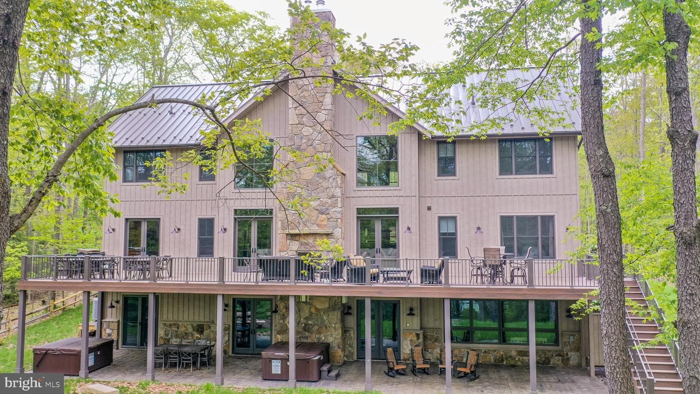 1131 Lake Shore Drive photo 1