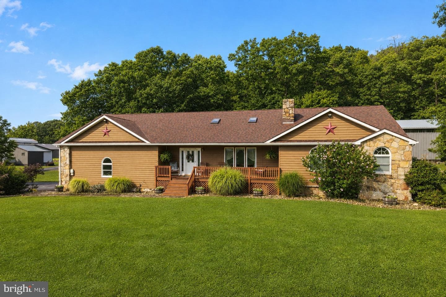 6467 Sang Run Road photo 1