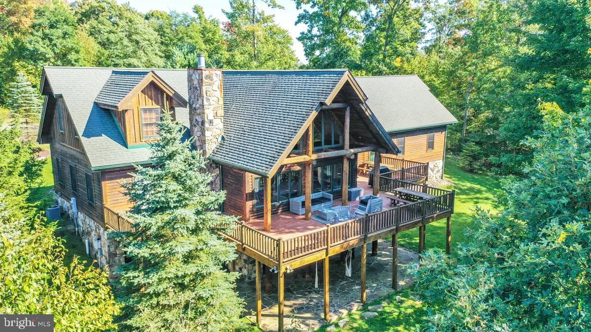246 Mountaintop Road photo 1
