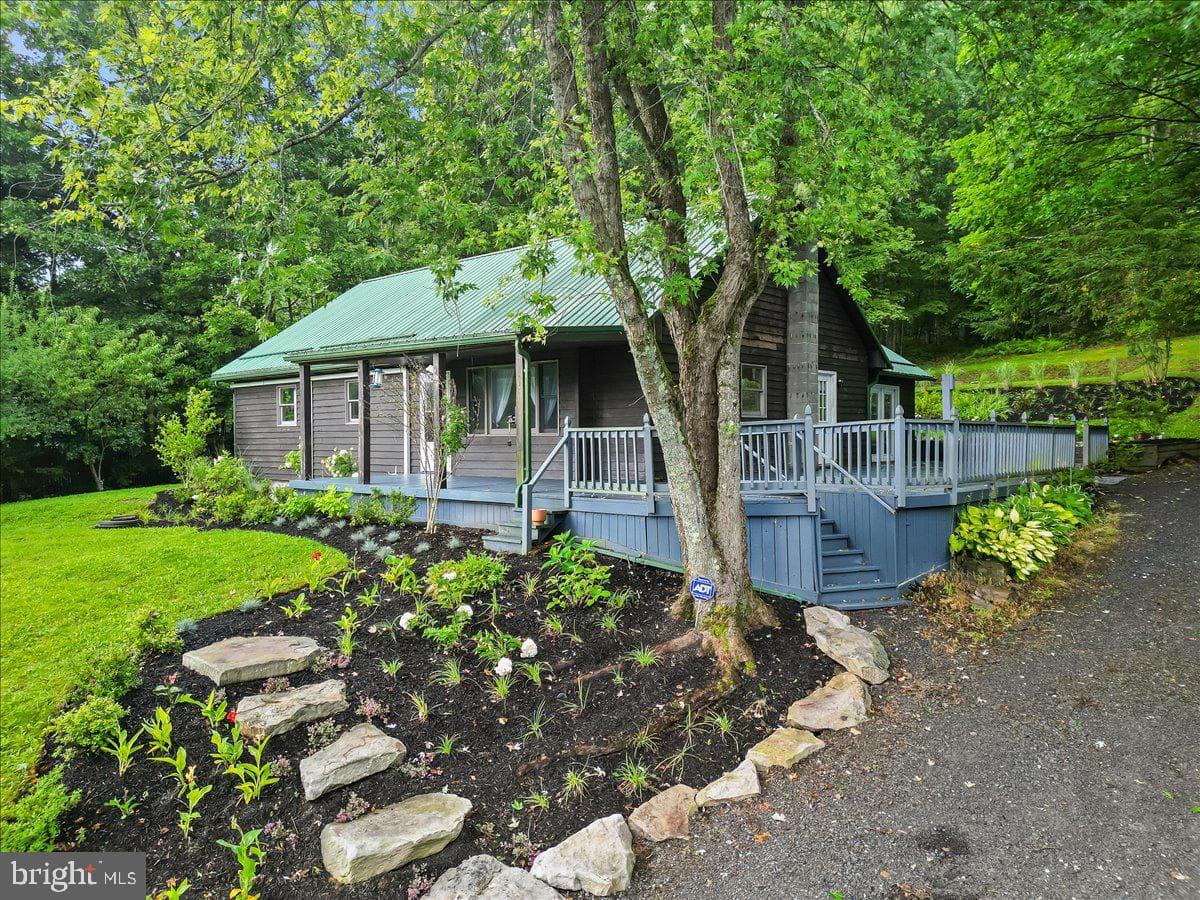 704 Old Crellin Road photo 1