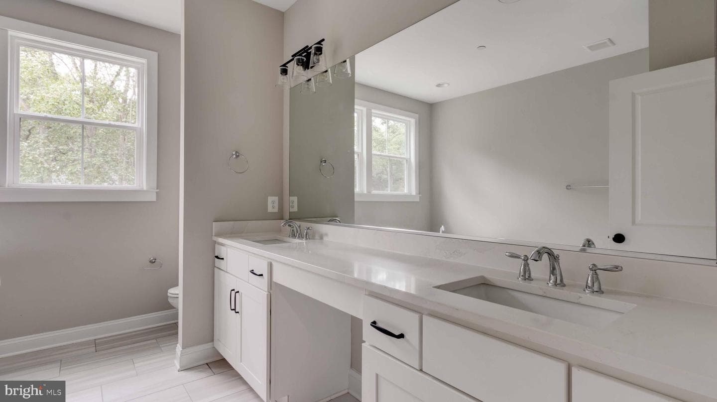 615 Loring Avenue photo 23