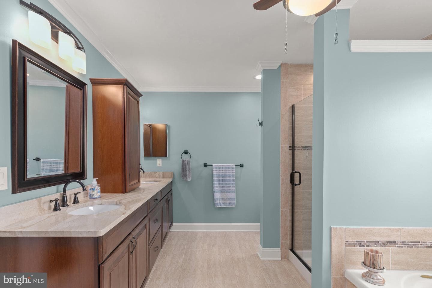 606 Portsmouth Court photo 18