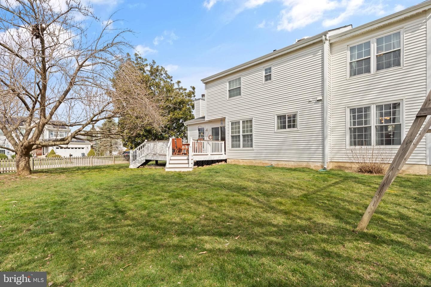 606 Portsmouth Court photo 32