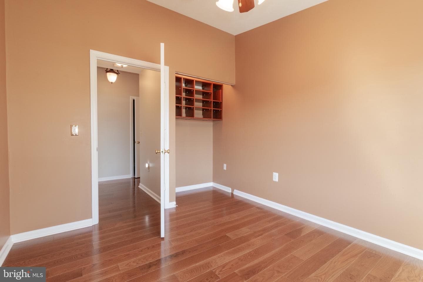 303 Willrich Circle #j photo 19