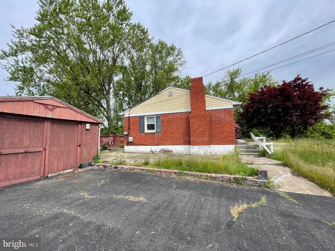 710 Earlton Road photo 23