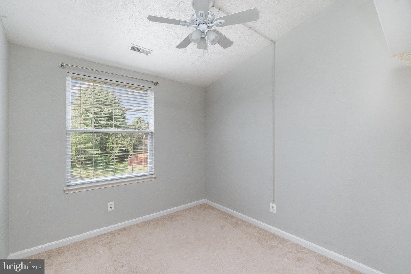 511 Green Valley Court photo 16